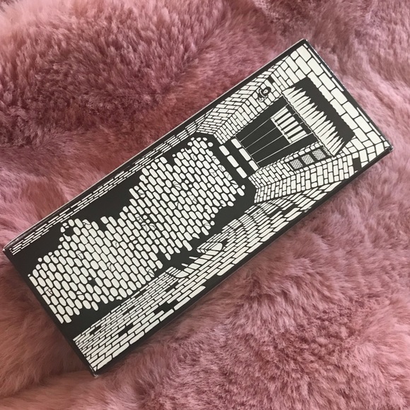 Lipstick Queen Chinatown Glossy Pencil - Picture 2 of 4